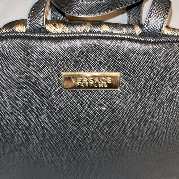 060 Versace Black and Gold Parfum Bag - Picture 2 of 4